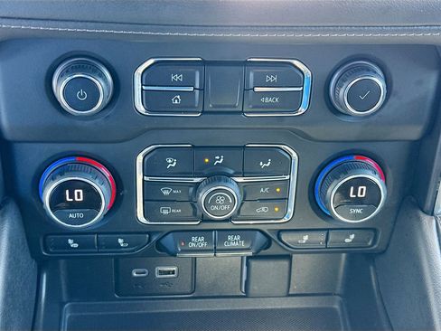 Used 2022 Chevrolet Tahoe LT w/ Max Trailering Package AWD/4WD image 18