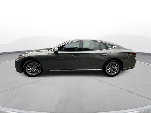 Used 2018 Lexus LS 500 w/ Interior Upgrade Package RWD image 9