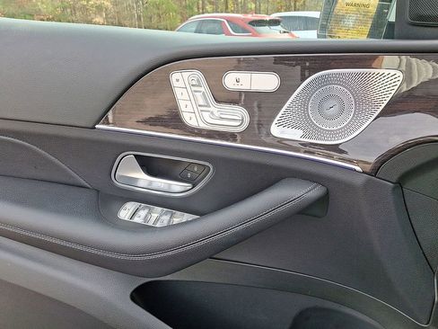 Used 2020 Mercedes-Benz GLE 350 4MATIC image 10