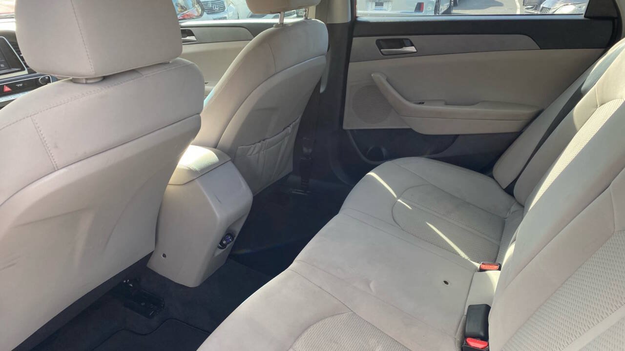 Used 2018 Hyundai Sonata SE FWD image 10