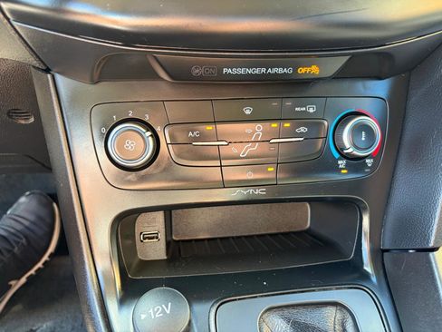 Used 2018 Ford Focus S image 18