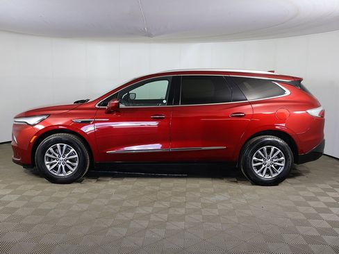 Used 2024 Buick Enclave Premium image 16