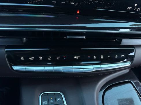 Used 2021 Cadillac Escalade Sport Platinum w/ Heavy-Duty Trailer Package image 34