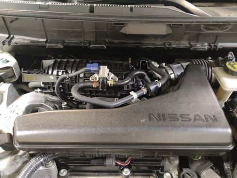 Used 2017 Nissan Rogue SV FWD image 30