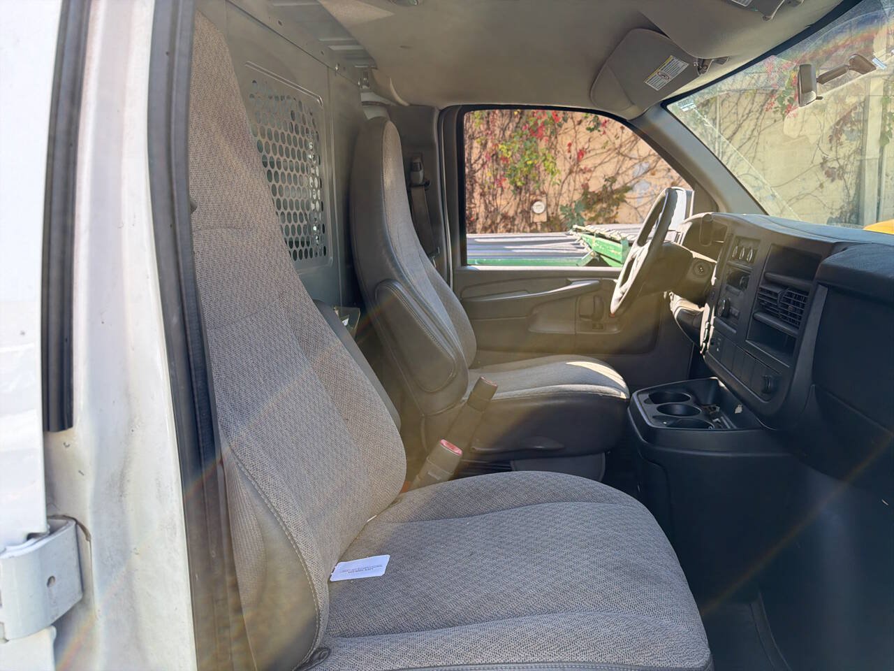 Used 2014 GMC Savana 2500 RWD image 14