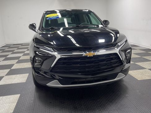 Used 2025 Chevrolet Blazer LT FWD image 25