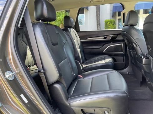 Used 2021 Kia Telluride S FWD image 27