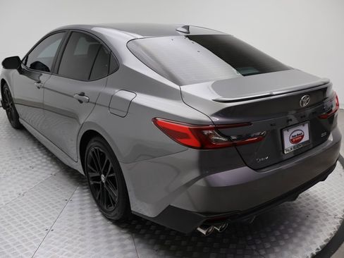 Used 2025 Toyota Camry SE w/ Multimedia Upgrade Package image 11