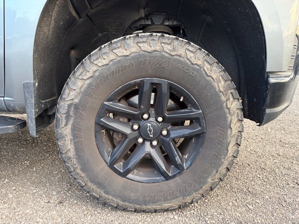 Used 2021 Chevrolet Silverado 1500 LT Trail Boss w/ Convenience Package II AWD/4WD image 15