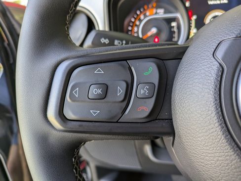 Used 2025 Jeep Wrangler Sport AWD/4WD image 20