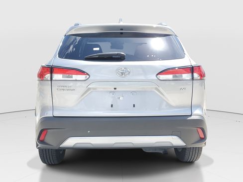 Certified 2024 Toyota Corolla Cross LE FWD image 5