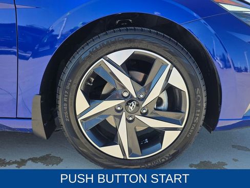 Used 2023 Hyundai Elantra Limited image 12