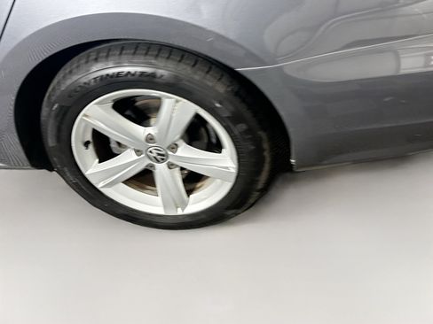 Used 2012 Volkswagen Passat 2.5 SE image 11