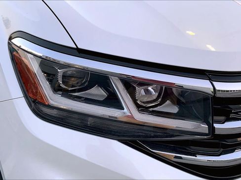 Used 2023 Volkswagen Atlas Cross Sport SEL Premium R-Line AWD/4WD image 23