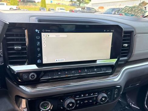 Used 2022 Chevrolet Silverado 1500 LT w/ Protection Package AWD/4WD image 21