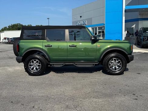Used 2022 Ford Bronco Badlands AWD/4WD image 2