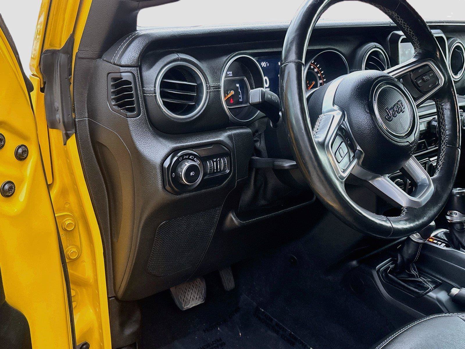 Used 2019 Jeep Wrangler Unlimited Sahara AWD/4WD image 31