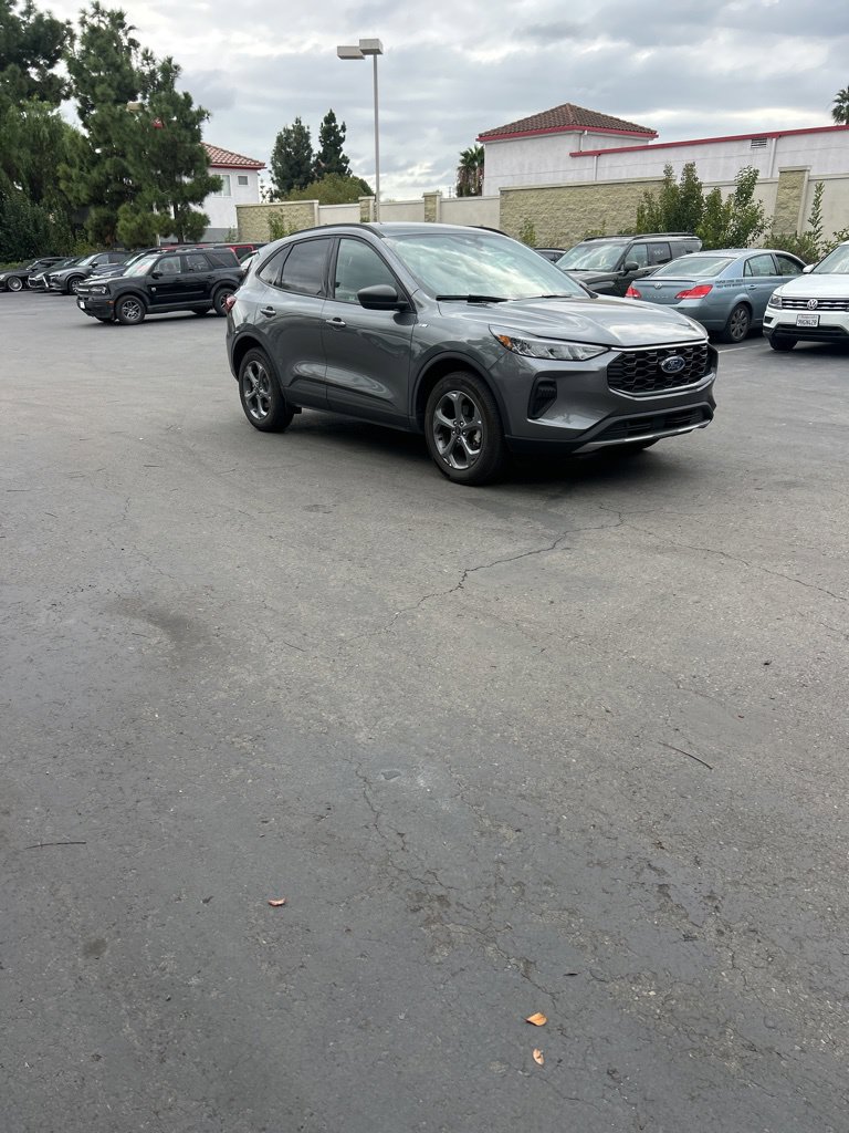 Used 2026 Ford Escape ST-Line AWD/4WD image 5