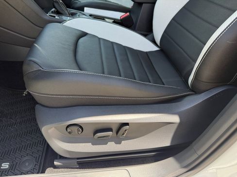 New 2026 Volkswagen Taos SEL AWD/4WD image 30