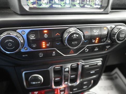 Used 2020 Jeep Gladiator Rubicon image 15