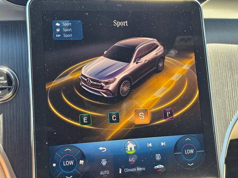 Used 2026 Mercedes-Benz GLC 300 image 35