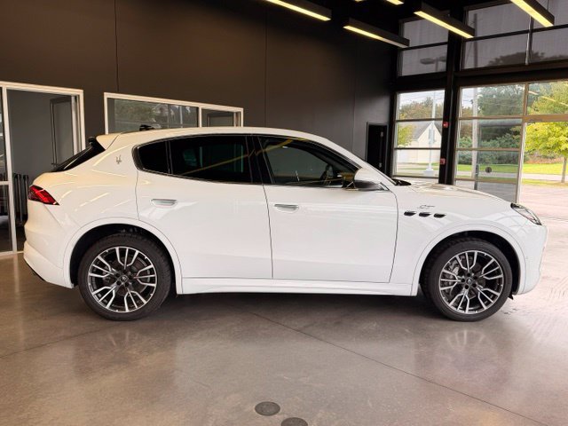 Certified 2023 Maserati Grecale GT AWD/4WD image 6