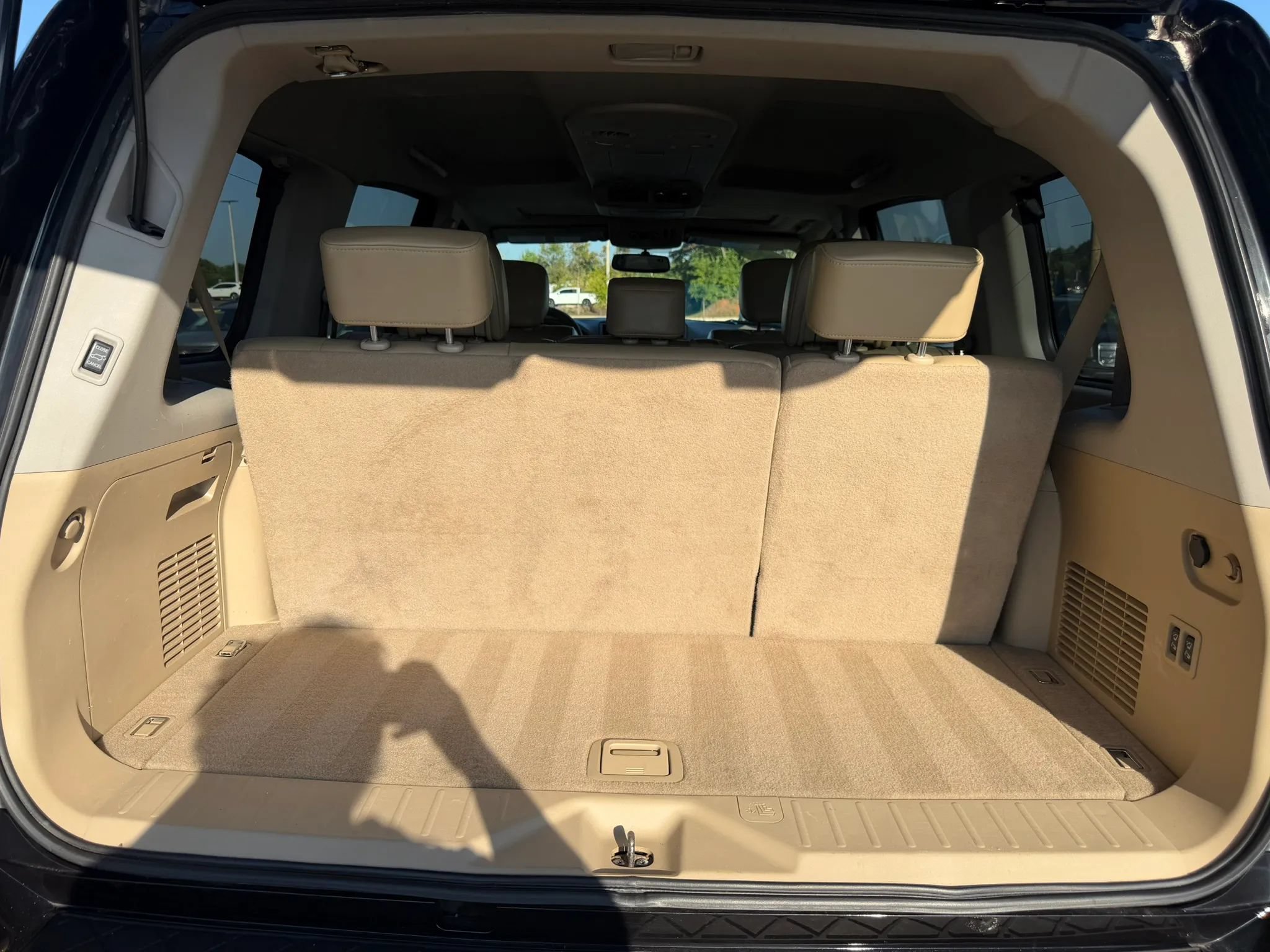 Used 2012 Nissan Armada SL w/ DVD FES Pkg RWD image 9