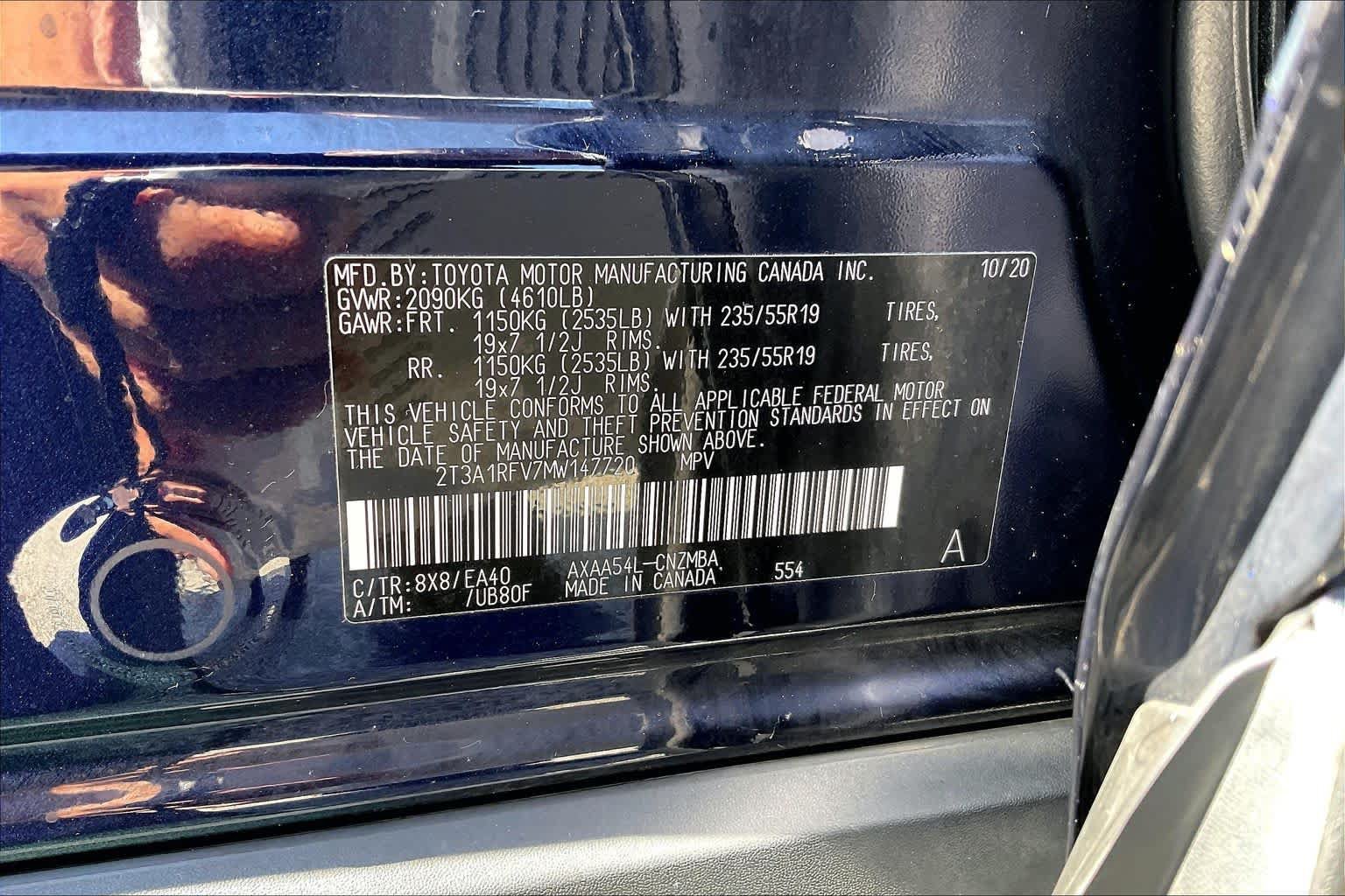 Used 2021 Toyota RAV4 XLE Premium AWD/4WD image 33