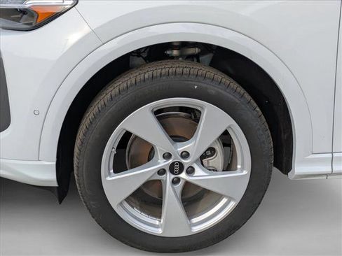 New 2025 Audi Q5 Premium Plus image 10