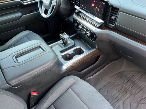 Used 2022 GMC Sierra 1500 Elevation image 20