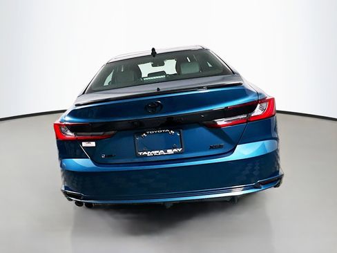 Used 2025 Toyota Camry XSE FWD image 6