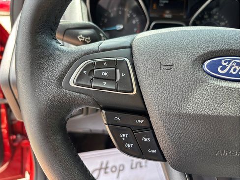 Used 2018 Ford Focus Titanium FWD image 20