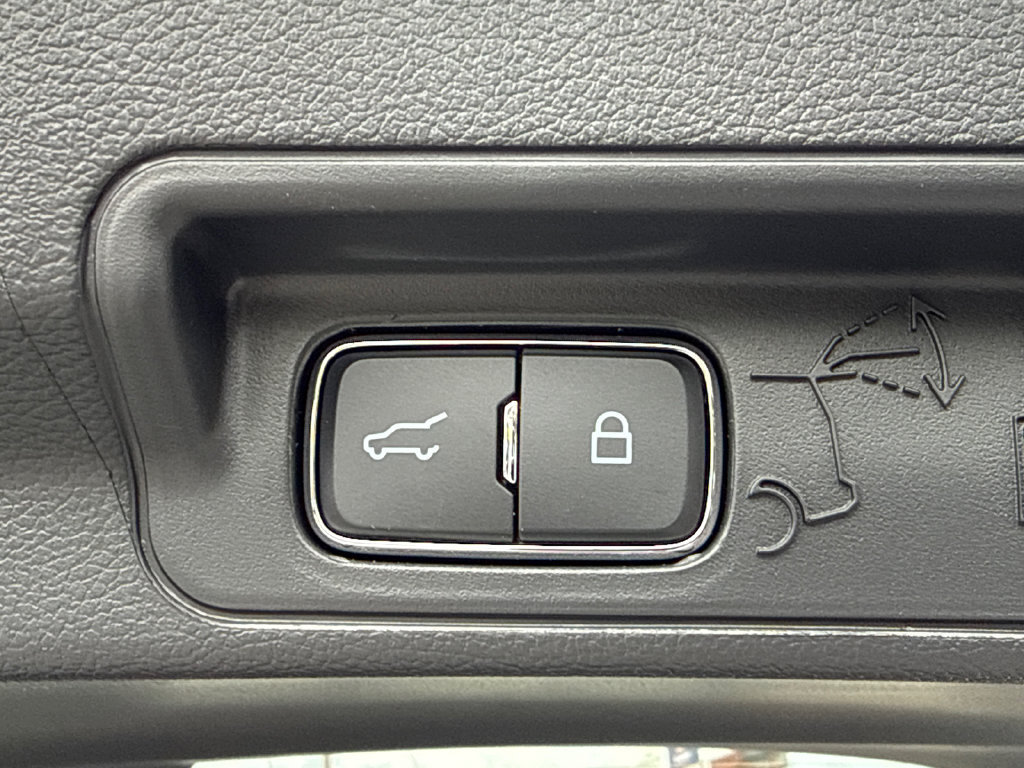 Certified 2026 Ford Explorer Active AWD/4WD image 19