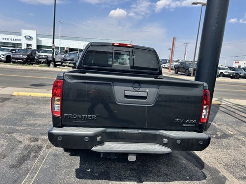 Used 2020 Nissan Frontier SV w/ Midnight Edition Floor Mats AWD/4WD image 6