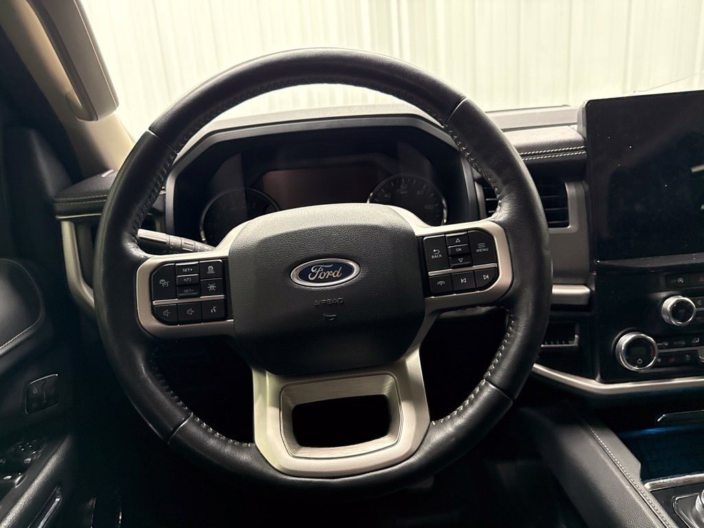 Used 2024 Ford Expedition XLT RWD image 15