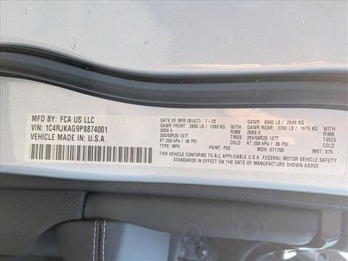 Used 2023 Jeep Grand Cherokee L Laredo AWD/4WD image 25