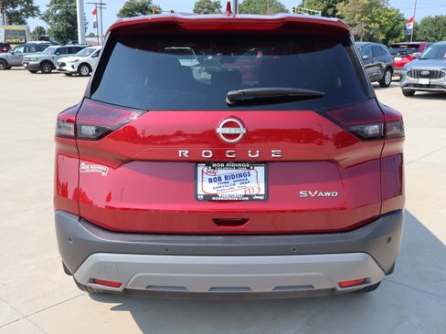 Used 2023 Nissan Rogue SV AWD/4WD image 6