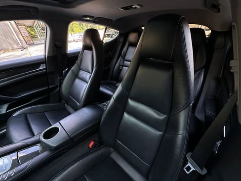 Used 2015 Porsche Panamera 4S image 10