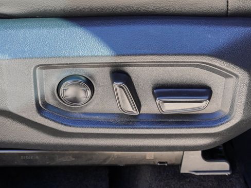 Used 2022 Toyota Tundra Limited w/ TRD Off-Road Package AWD/4WD image 28