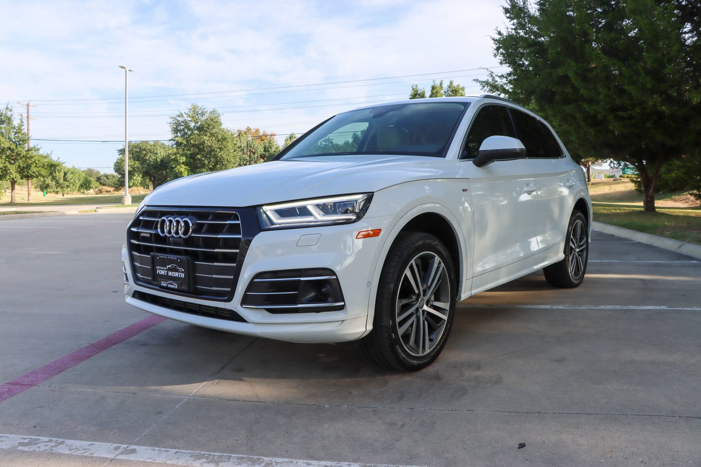 Used 2020 Audi Q5 e Prestige w/ Prestige Package AWD/4WD image 3