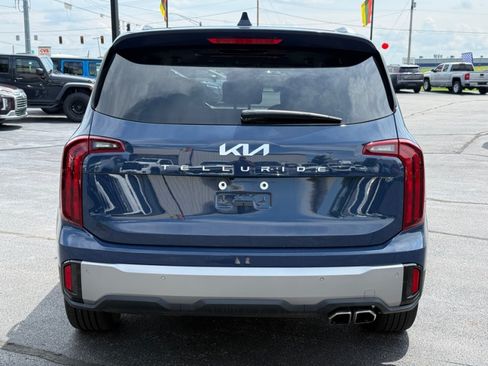 Used 2025 Kia Telluride S FWD image 7