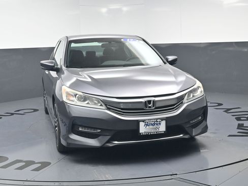 Used 2017 Honda Accord Sport image 3