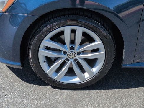 Used 2019 Volkswagen Passat 2.0T Wolfsburg w/ Wheels & Sunroof Package image 23