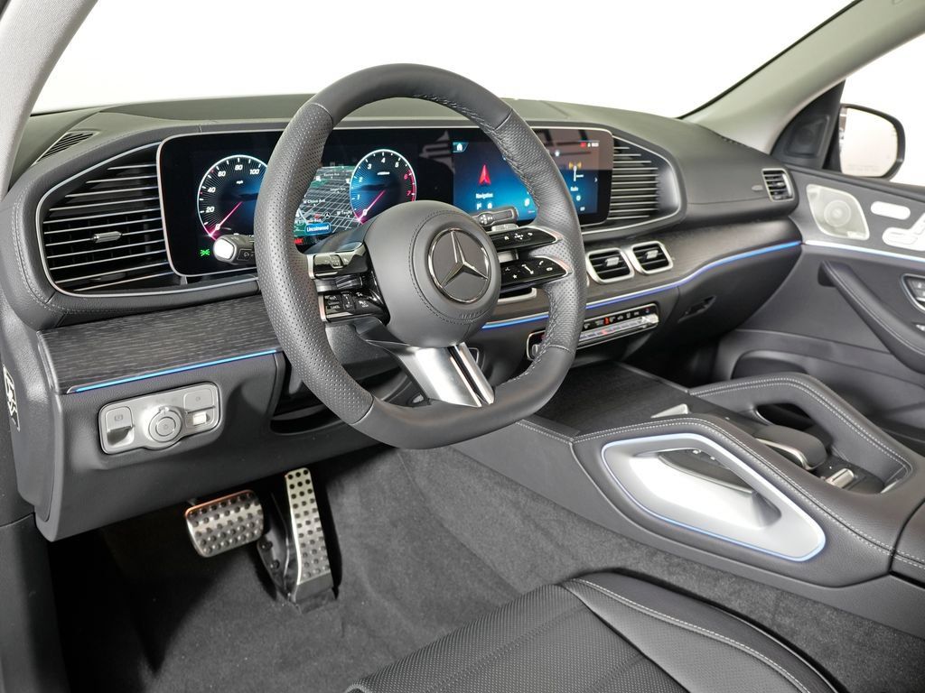 Used 2026 Mercedes-Benz GLS 450 4MATIC image 11