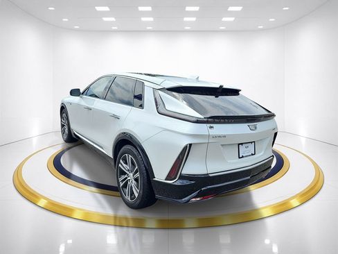 Certified 2024 Cadillac Lyriq Luxury w/ LPO, Floor Liner Package RWD image 7