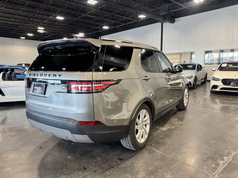 Used 2018 Land Rover Discovery HSE image 3