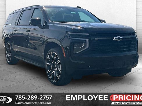New 2026 Chevrolet Suburban RST w/ RST Capability Package AWD/4WD image 1