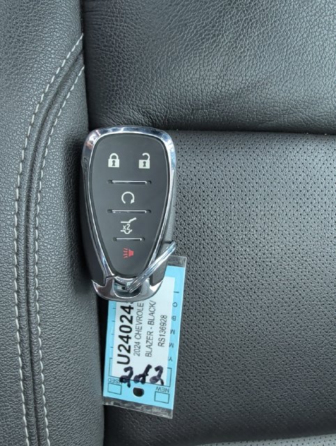 Used 2024 Chevrolet Blazer LT w/ Sound & Technology Package FWD image 27