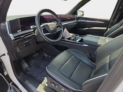 Used 2025 Cadillac Escalade Sport w/ LPO, ONYX Package AWD/4WD image 16