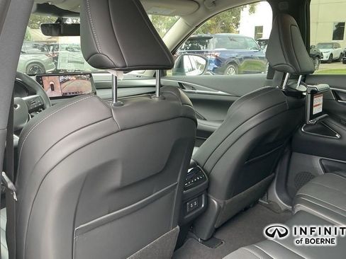 New 2026 INFINITI QX60 Luxe w/ Family Package image 28
